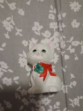 White Ceramic Lefton China Cat Figurine with Red Bow and Green Holly Accent
